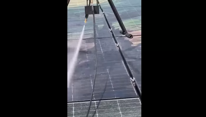 ZAi-MX15 Hoogspanningsreinigingsdrone voor Zonnepanelen - Video over Oplossingen voor Gevel- en Raamreiniging van Hoge Gebouwen
